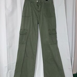 Women's Straight Leg Cargo Pants - Green